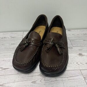 Thom McAn Womens Brown Leather Tassel Loafers Moc Toe Shoes 21244 Size 9W WIDE